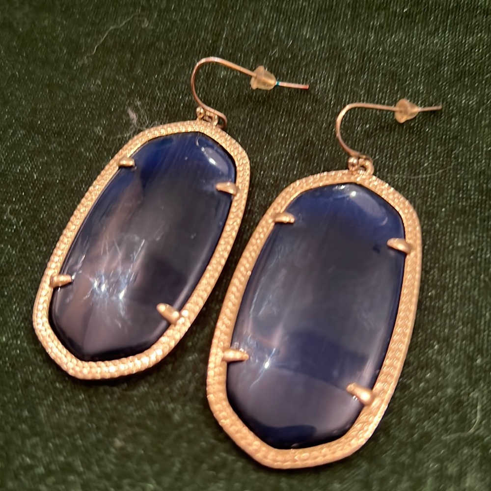 Kendra Scott navy gold Danielle drop earrings blue gently used